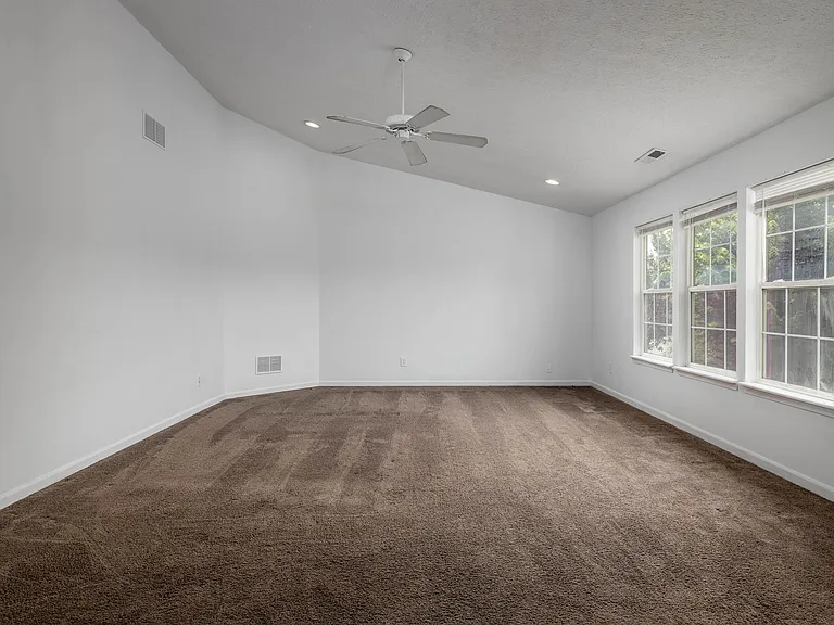 16776 Greensboro Dr — Photo 32