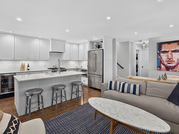 3rd image of 32 Bradford Street #1