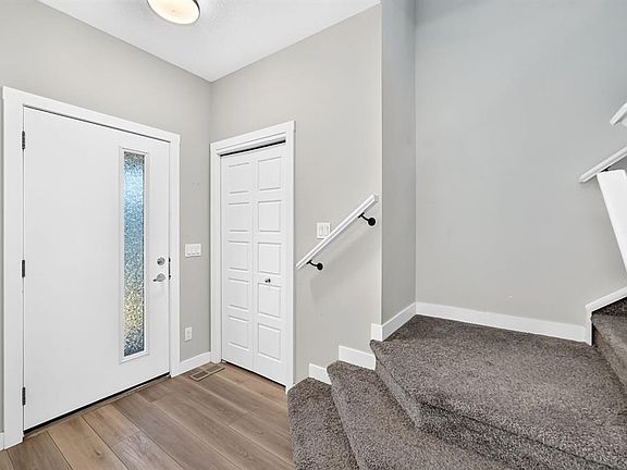 4th image of 245 N Midgrove Mews SW
