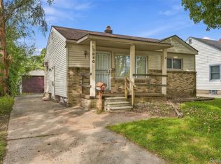 3840 Winifred St, Wayne, MI 48184