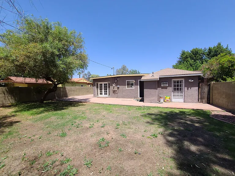 1407 W Glenrosa Ave — Photo 13