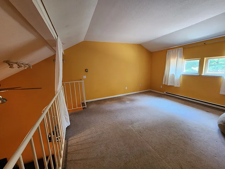 430 Emmett St #F — Photo 12