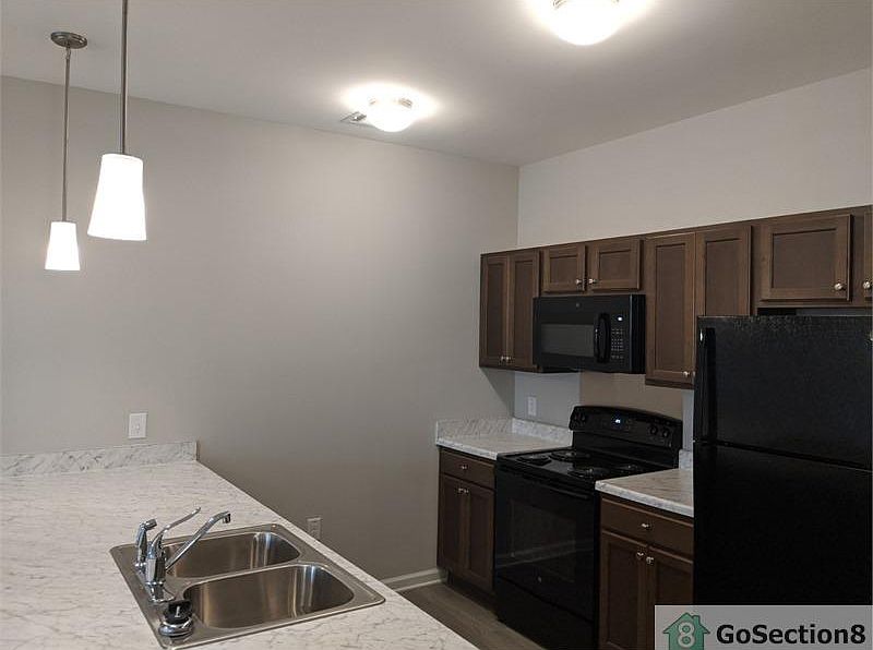 1st image of 254 S Pleasantburg Dr #302