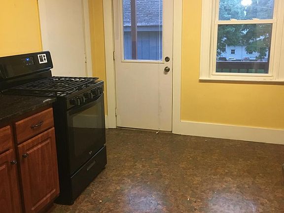 Kitchen-Door to Yard