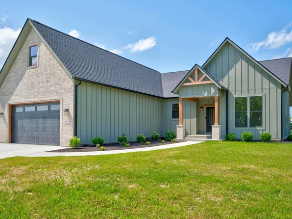 9036 E Gayle Dr, Morgantown, IN 46160