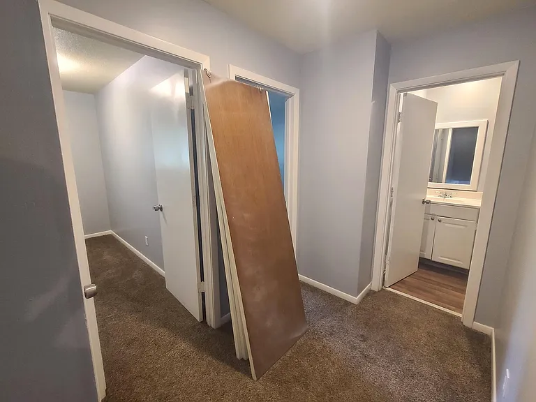 9825 Linden Cir — Photo 10