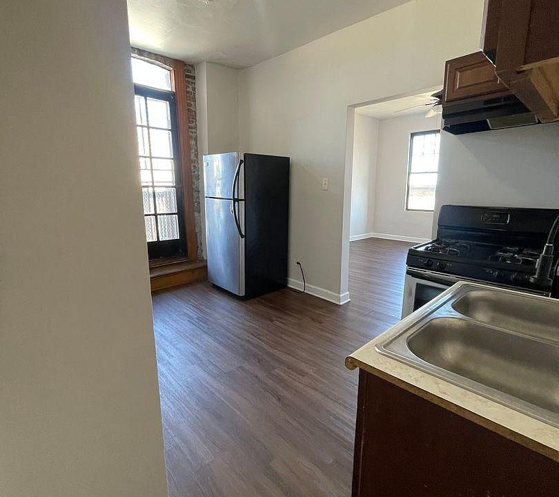 1st image of 2411 S Hoyne Ave #204