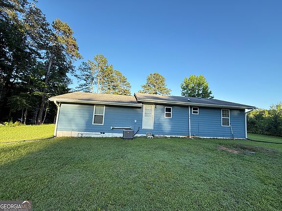 3rd image of 2831 Bomar Rd
