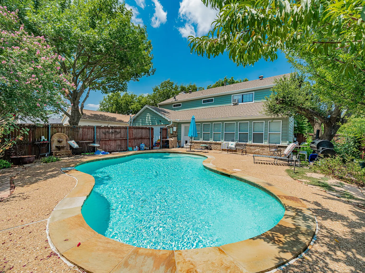 4 bed, 2768 sqft, $2,990 — Photo 3