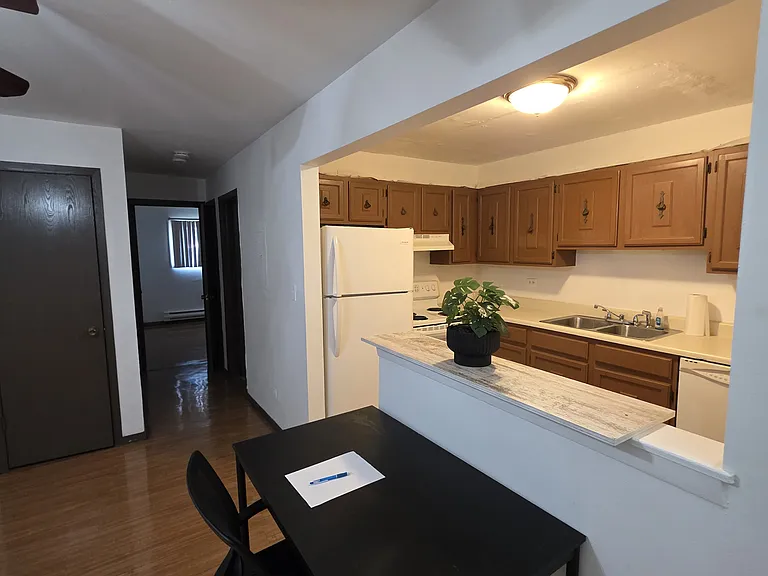 1525 Norway Ln #1B — Photo 4