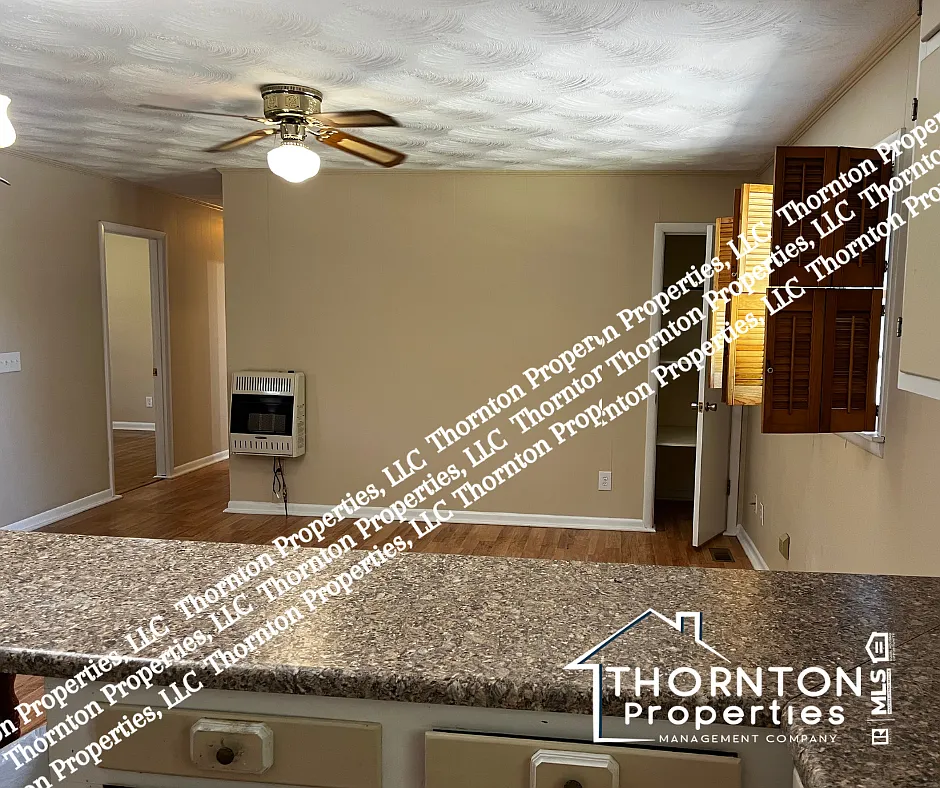 4 bed, 2600 sqft, $1,500 — Photo 2