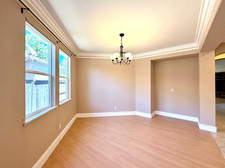 1150 Scheidegger Cir — Photo 4