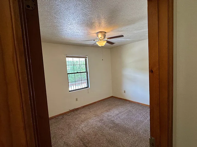 216 Hilltop Dr #7 — Photo 3