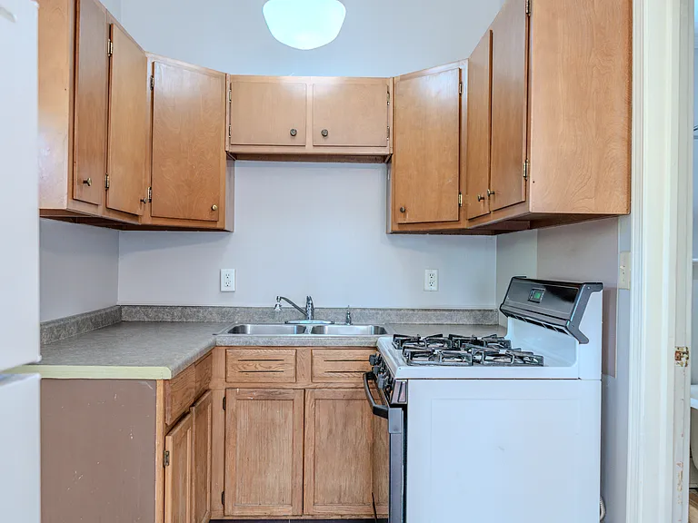 243 Union Ave SE — Photo 4