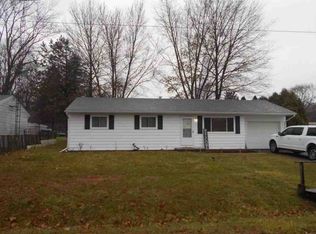 370 Pickard Rd, Temperance, MI 48182