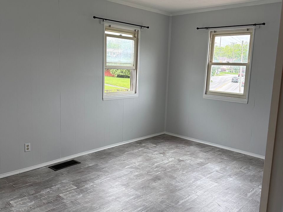 1st image of 133 Munroe Falls Ave #Upstairs