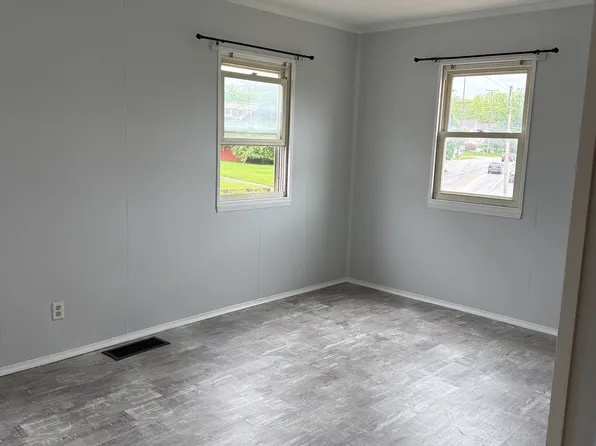 133 Munroe Falls Ave #Upstairs, Cuyahoga Falls, OH 44221