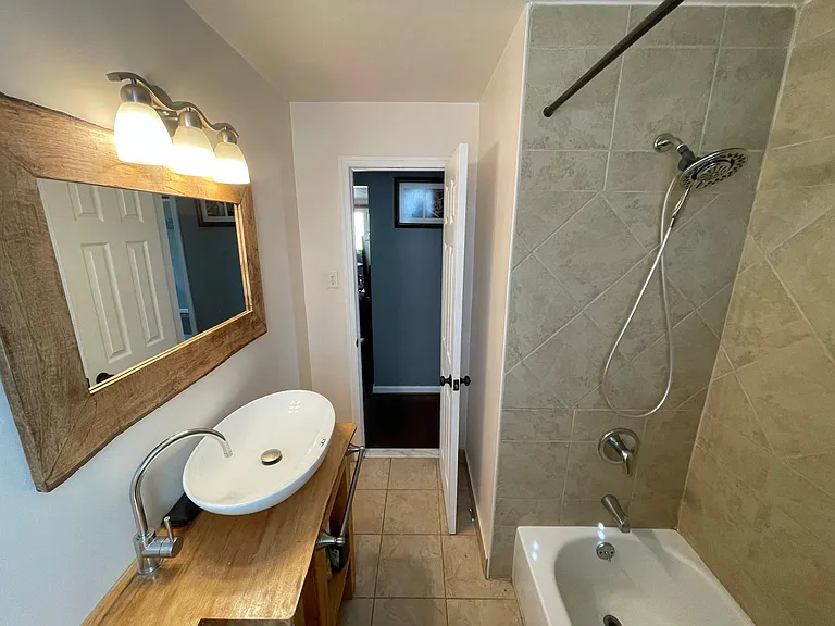 full bathroom