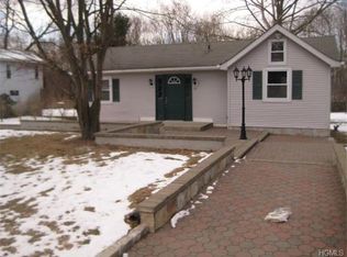 42 Overlook Rd, Monroe, NY 10950