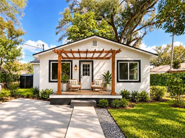 2102 E CARACAS STREET, TAMPA, FL 33610