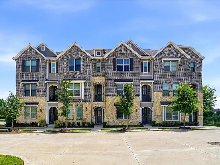 4488 N River Walk Dr — Photo 1
