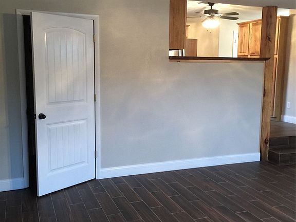 3rd image of 545 E Krebs Ave