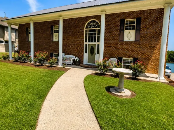 888 Sea Gate Drive, Newport, NC 28570