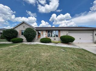 8781 Calhoun Pl, Crown Pt, IN 46307