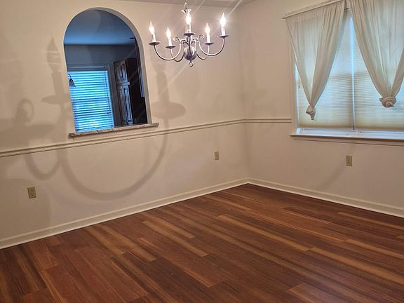 5th image of 1023 E Schumaker Manor Dr #1