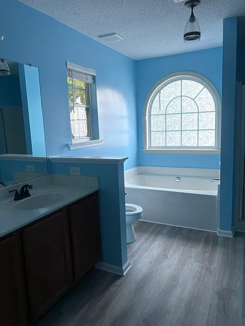 3 bed, 1693 sqft, $2,600 — Photo 2
