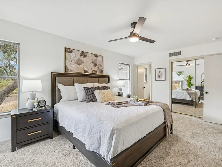 320 El Portal Dr — Photo 16