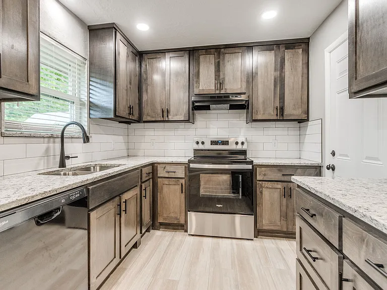 1612 Cherry Stone St — Photo 9