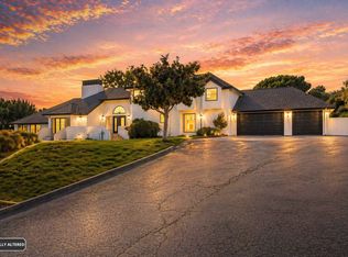 9505 York Rd, Monterey, CA 93940