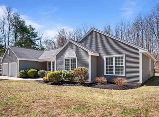 64 Cottage Rd, Kensington, NH 03833