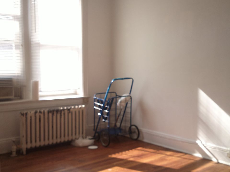 2nd image of 3289 30th St
