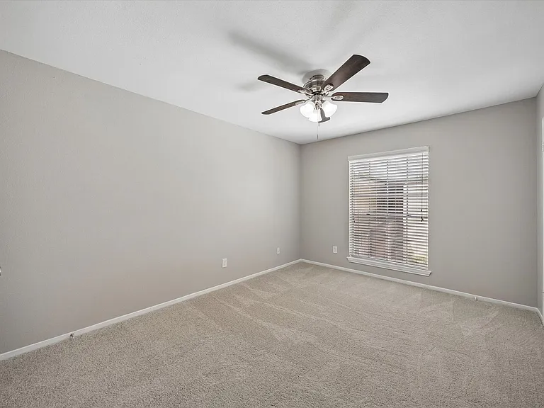 Emerson Street Apartments — Photo 18