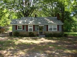 7 Walnut Ln, Travelers Rest, SC 29690