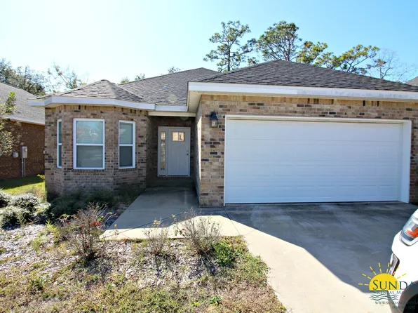 559 Valparaiso Pkwy, Valparaiso, FL 32580