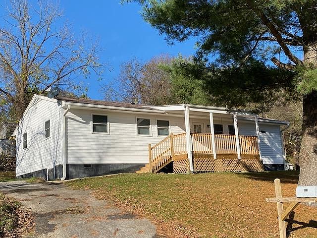 1st image of 400 North Dr #400