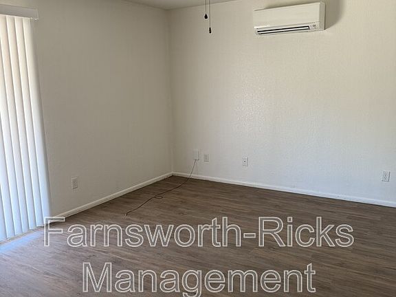 5th image of 4861 E Evergreen St