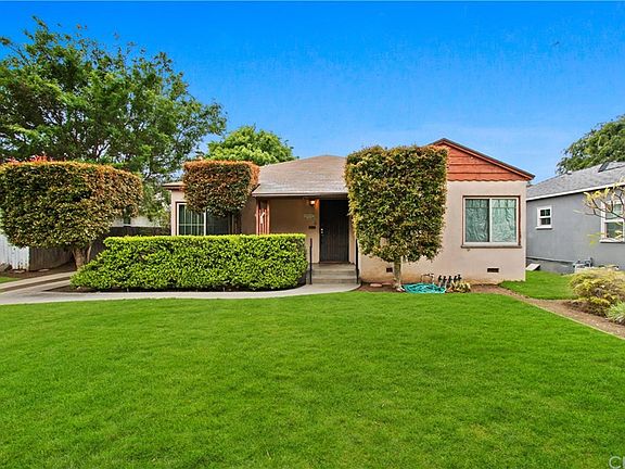 3rd image of 2030 Santiago St