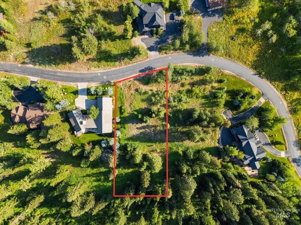 459 Discovery Dr, Cascade, ID 83611