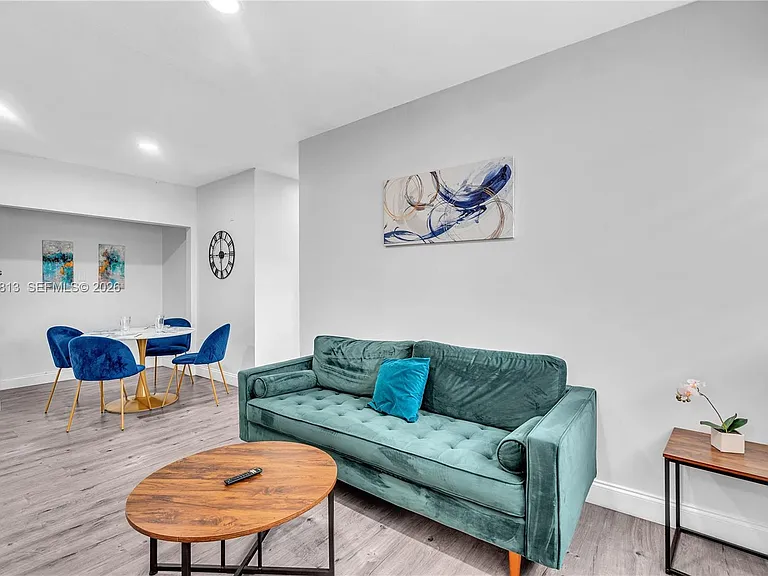 10002 E Bay Harbor Dr #6 — Photo 11