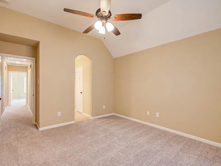 21331 Parham Cir — Photo 41