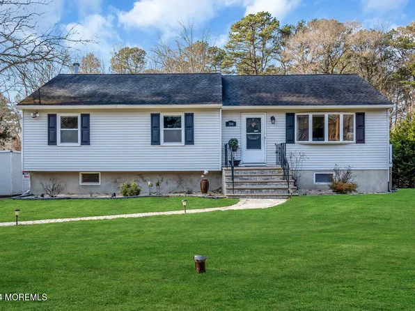 304 Chippewa Drive, Jackson, NJ 08527