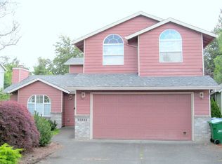 15032 SE Pinegrove Loop, Clackamas, OR 97015