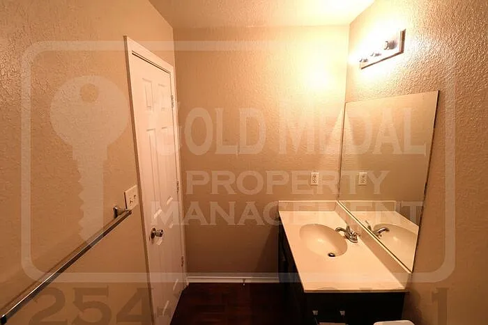 2806 Cantabrian Dr — Photo 16