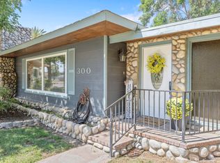 300 Valencia Dr, Exeter, CA 93221