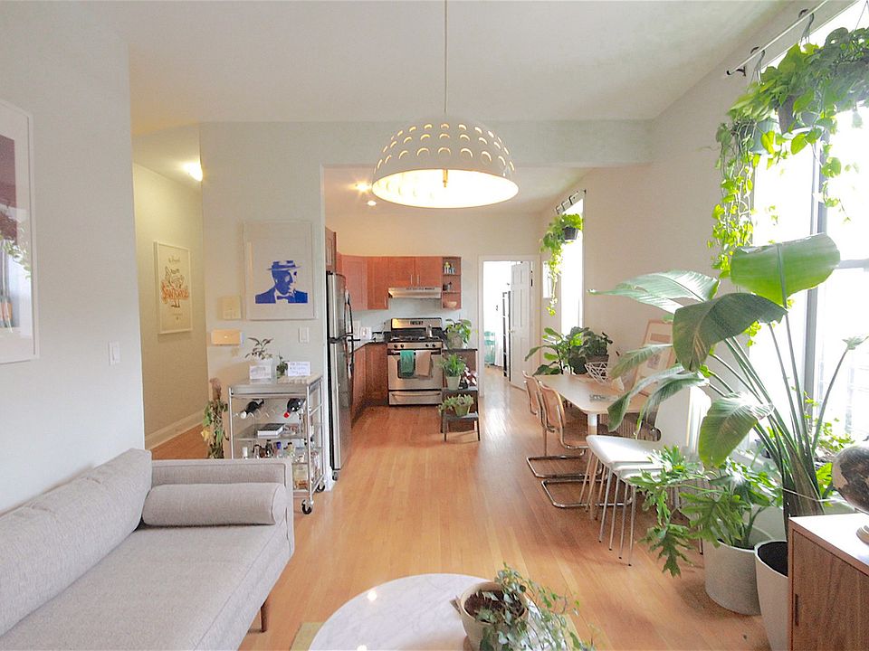 1st image of 307 Hancock St APT 3