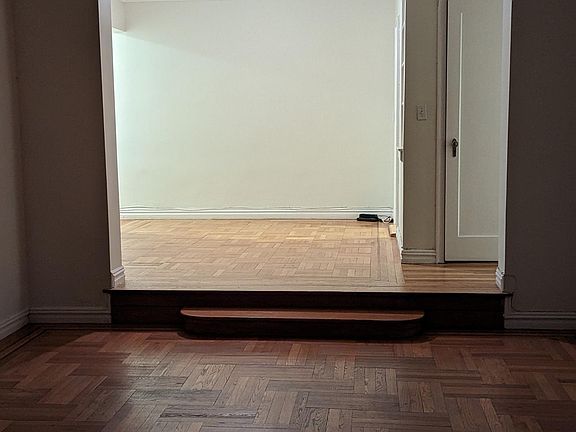 4th image of 210 Martine Ave APT 5B